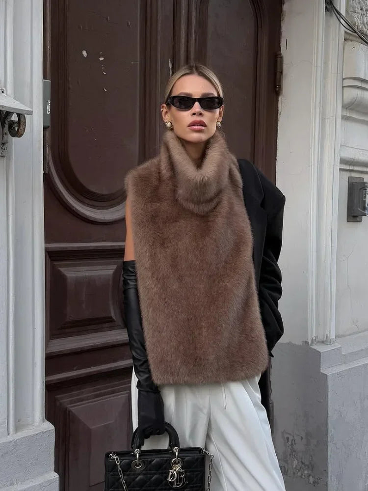 Chic Women's Hooded Cotton Short Jacket - Stylish Zippered Long Sleeve Coat for Winter 2025