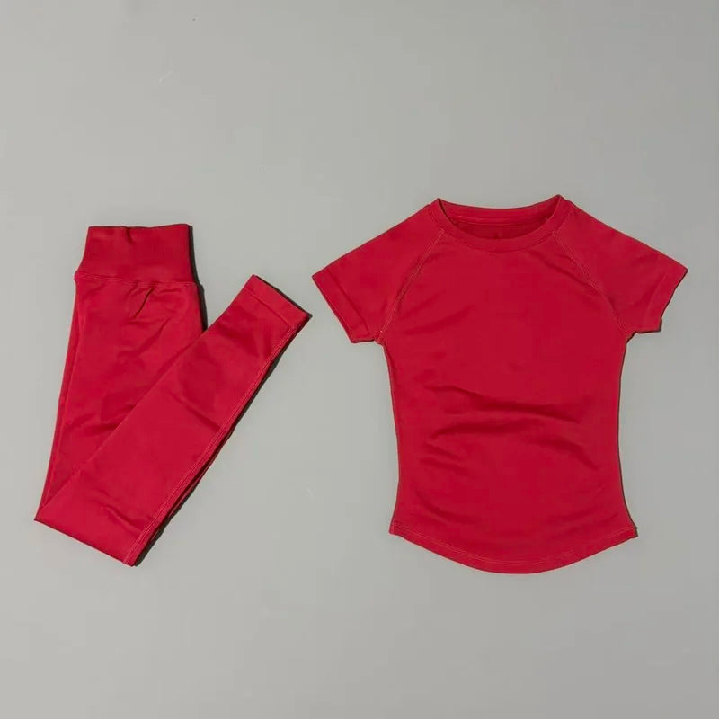 Elevate Your Workout with the 2-Piece Women's Yoga Sports Set - Seamless Comfort & Style for Fitness Enthusiasts