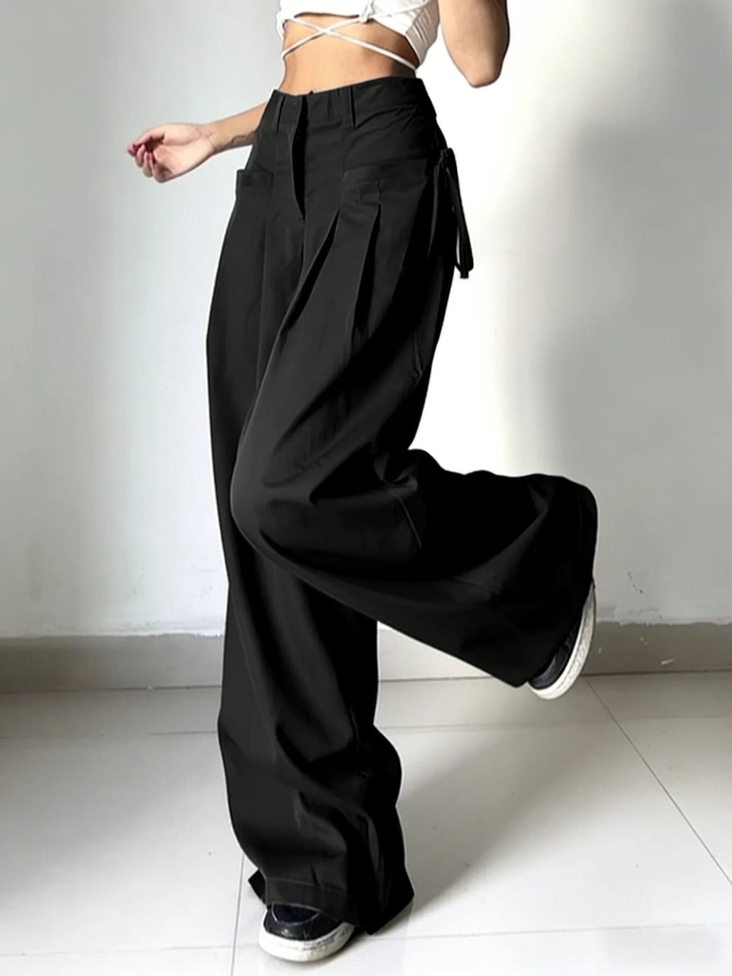 Elevate Your Style with Our Women's Black High Waist Pleated Wide Leg Pants – Perfect for Casual Streetwear and Office Chic!