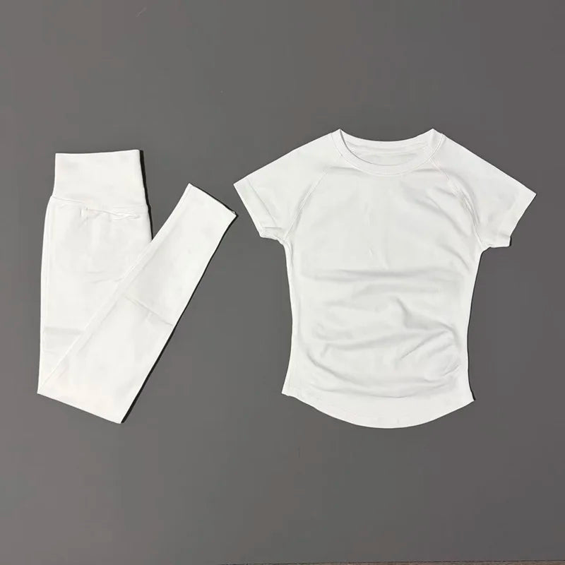 Elevate Your Workout with the 2-Piece Women's Yoga Sports Set - Seamless Comfort & Style for Fitness Enthusiasts
